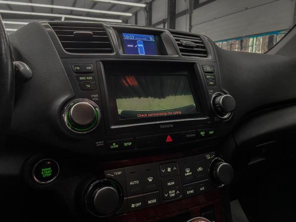 Toyota Highlander II (XU40) Рестайлинг с пробегом 2010 года, цена 1 850 000 рублей, 260000 км, внедорожник, Автокод Объявления