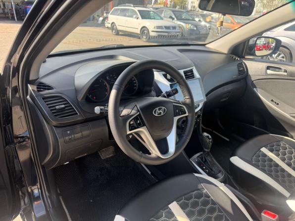 Hyundai Solaris I Рестайлинг с пробегом 2015 года, цена 899 000 рублей, 245440 км, седан, Автокод Объявления