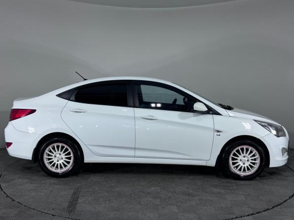 Hyundai Solaris I Рестайлинг с пробегом 2015 года, цена 995 000 рублей, 202731 км, седан, Автокод Объявления