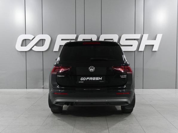 Volkswagen Tiguan II с пробегом 2017 года, цена 2 755 000 рублей, 172068 км, внедорожник, Автокод Объявления