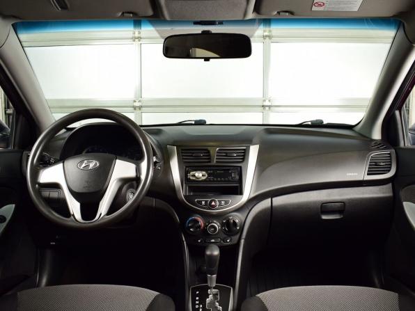 Hyundai Solaris I с пробегом 2012 года, цена 1 049 995 рублей, 141118 км, седан, Автокод Объявления