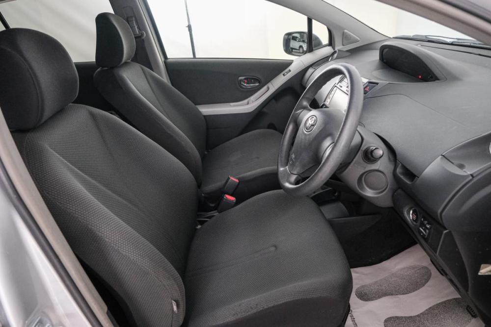 Toyota Vitz II (XP90) Красноярск  - изображение 9