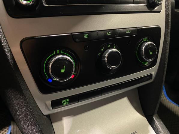 Skoda Octavia II (A5) Рестайлинг с пробегом 2010 года, цена 870 000 рублей, 121183 км, лифтбек, Автокод Объявления