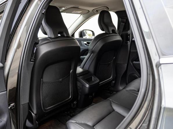 Volvo XC60 II Рестайлинг с пробегом 2021 года, цена 4 505 000 рублей, 43238 км, внедорожник, Автокод Объявления