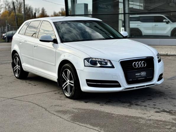 Audi A3 II (8P) Рестайлинг 2 с пробегом 2011 года, цена 879 000 рублей, 135359 км, хэтчбек, Автокод Объявления
