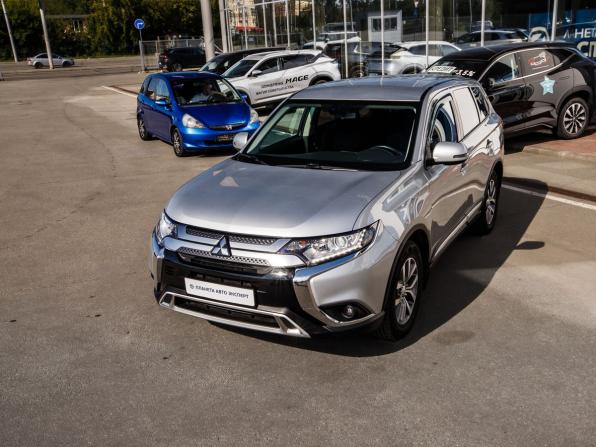 Mitsubishi Outlander III Рестайлинг 3 с пробегом 2019 года, цена 2 125 000 рублей, 86146 км, внедорожник, Автокод Объявления