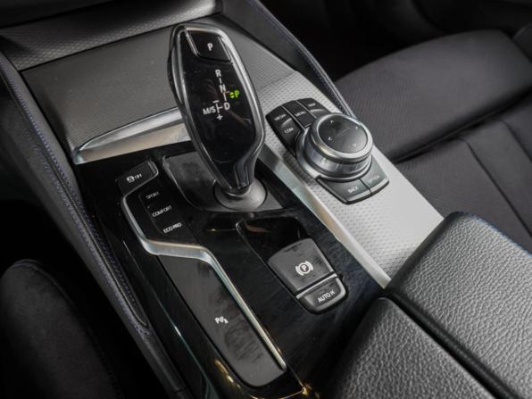 BMW 5 серии VII (G30/G31/G38) с пробегом 2019 года, цена 4 249 000 рублей, 68767 км, седан, Автокод Объявления