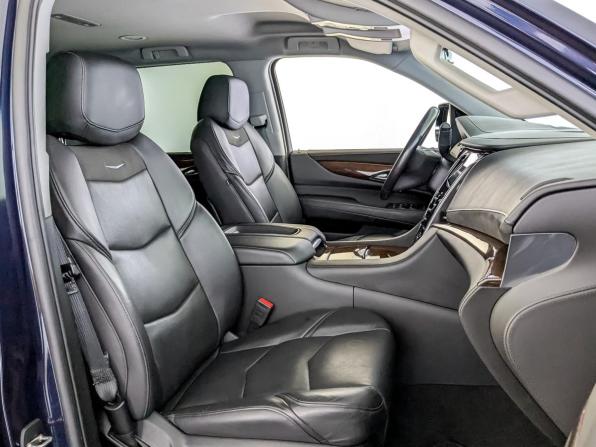 Cadillac Escalade IV с пробегом 2019 года, цена 4 755 000 рублей, 85142 км, внедорожник, Автокод Объявления
