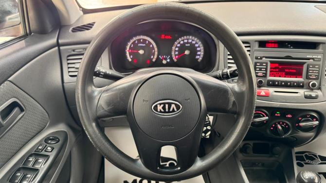 Kia Rio II с пробегом 2009 года, цена 420 000 рублей, 251002 км, седан, Автокод Объявления