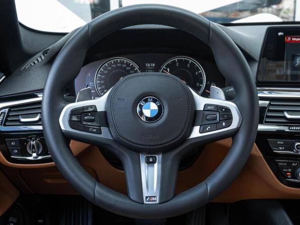 BMW 5 серии VII (G30/G31/G38) с пробегом 2017 года, цена 2 922 000 рублей, 210084 км, седан, Автокод Объявления