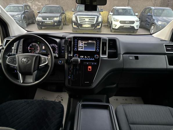 Toyota HiAce H300 с пробегом 2020 года, цена 6 290 000 рублей, 100670 км, минивэн, Автокод Объявления