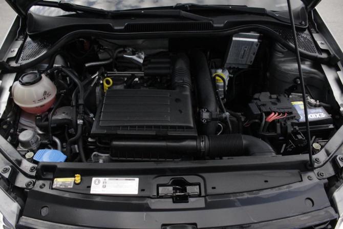 Volkswagen Polo V Рестайлинг с пробегом 2018 года, цена 1 550 000 рублей, 101059 км, седан, Автокод Объявления