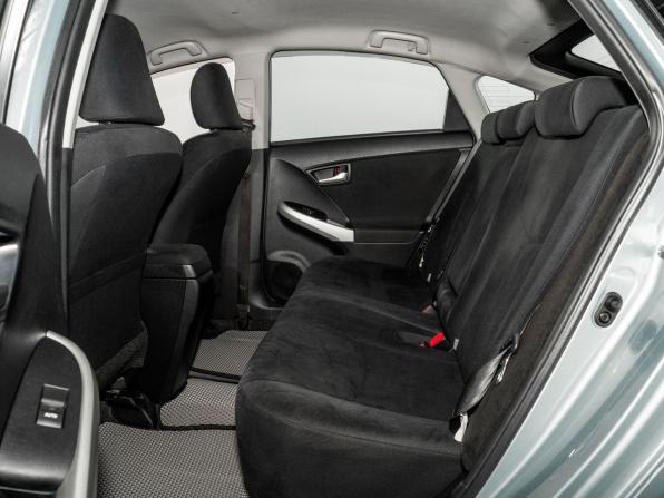 Toyota Prius III Рестайлинг (XW30) с пробегом 2013 года, цена 1 050 500 рублей, 175311 км, лифтбек, Автокод Объявления