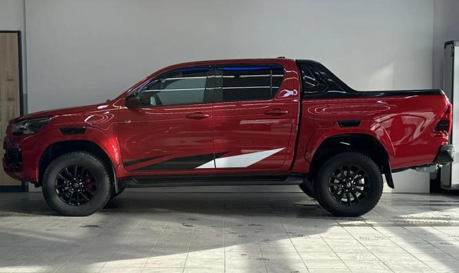 Toyota Hilux VIII Рестайлинг с пробегом 2022 года, цена 6 490 000 рублей, 33454 км, пикап, Автокод Объявления
