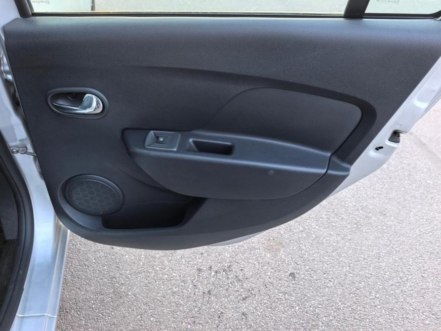 Renault Logan II Санкт-Петербург  - изображение 19
