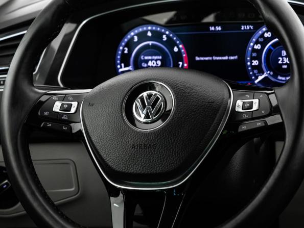 Volkswagen Tiguan II с пробегом 2017 года, цена 2 299 000 рублей, 138331 км, внедорожник, Автокод Объявления