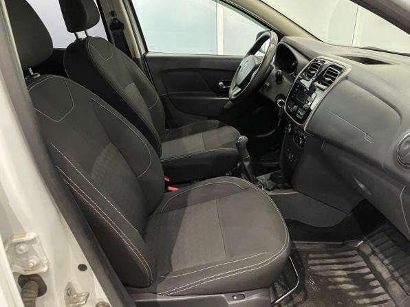 Renault Sandero II с пробегом 2017 года, цена 800 000 рублей, 94821 км, хэтчбек, Автокод Объявления