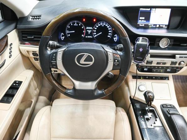 Lexus ES VI с пробегом 2013 года, цена 2 050 000 рублей, 224177 км, седан, Автокод Объявления
