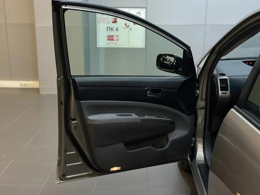 Toyota Prius II Рестайлинг (XW20) Красноярск  - изображение 13
