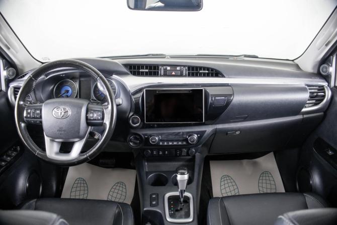 Toyota Hilux VIII с пробегом 2016 года, цена 3 299 000 рублей, 220145 км, offers.body_type.unknown, Автокод Объявления