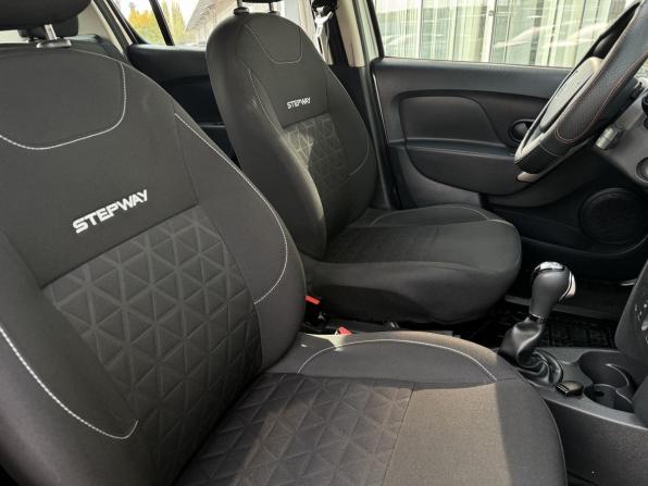 Renault Sandero II с пробегом 2017 года, цена 1 075 000 рублей, 57766 км, хэтчбек, Автокод Объявления