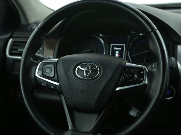 Toyota Camry VII (XV50) Рестайлинг 2 с пробегом 2017 года, цена 2 700 000 рублей, 50600 км, седан, Автокод Объявления