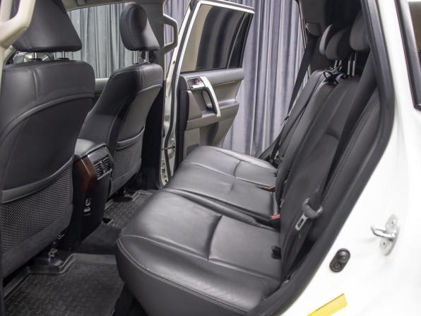 Toyota Land Cruiser Prado 150 Series Рестайлинг 1 с пробегом 2014 года, цена 4 898 000 рублей, 118900 км, внедорожник, Автокод Объявления