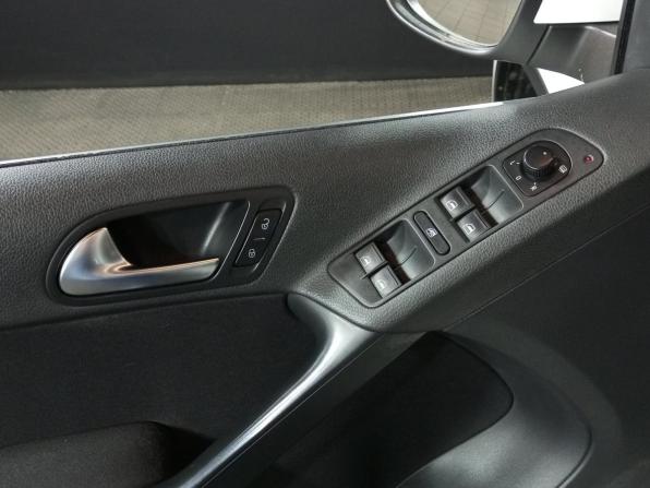 Volkswagen Tiguan I с пробегом 2010 года, цена 1 100 000 рублей, 212008 км, внедорожник, Автокод Объявления