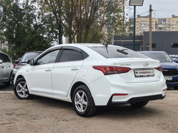 Hyundai Solaris II с пробегом 2018 года, цена 879 000 рублей, 236338 км, седан, Автокод Объявления