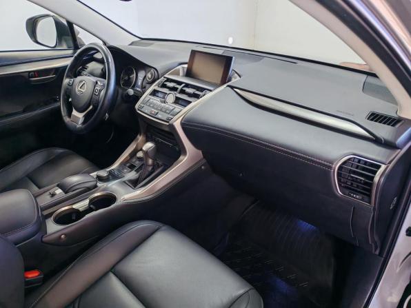 Lexus NX I с пробегом 2016 года, цена 2 695 000 рублей, 105723 км, внедорожник, Автокод Объявления