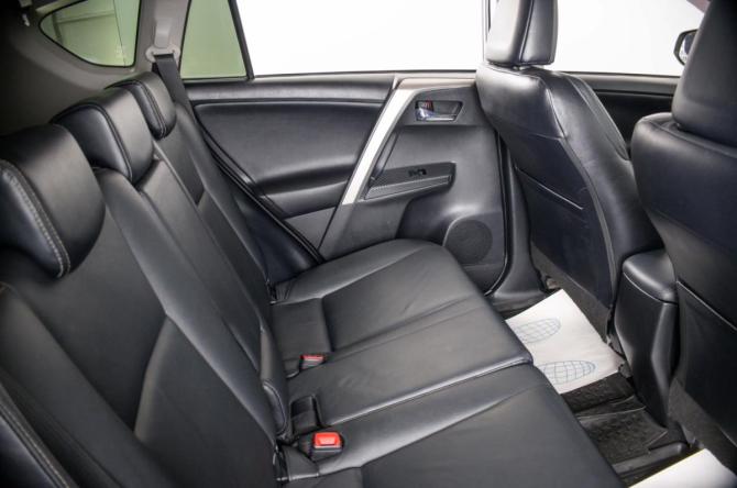 Toyota RAV4 IV (XA40) с пробегом 2013 года, цена 1 799 000 рублей, 180971 км, внедорожник, Автокод Объявления