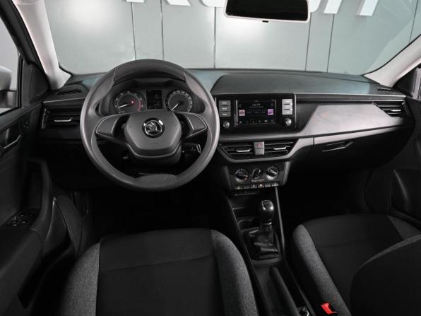 Skoda Rapid II с пробегом 2021 года, цена 1 385 000 рублей, 62683 км, лифтбек, Автокод Объявления