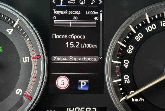 Toyota Land Cruiser 200 Series Рестайлинг 2 с пробегом 2015 года, цена 5 717 000 рублей, 140586 км, внедорожник, Автокод Объявления
