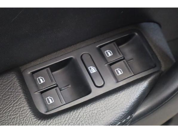 Volkswagen Polo V Рестайлинг с пробегом 2016 года, цена 1 069 000 рублей, 127158 км, седан, Автокод Объявления