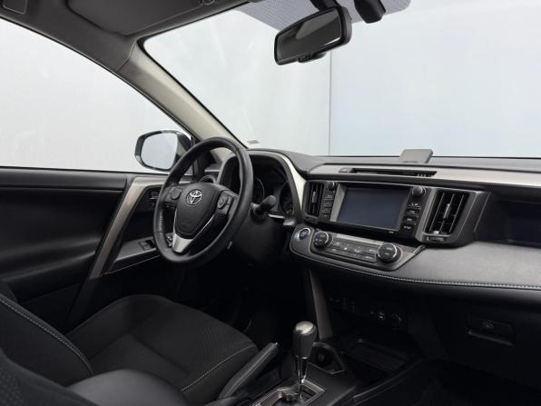 Toyota RAV4 IV (XA40) Рестайлинг с пробегом 2019 года, цена 2 775 000 рублей, 69886 км, внедорожник, Автокод Объявления