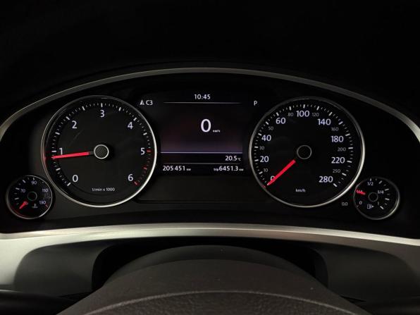 Volkswagen Touareg II Рестайлинг с пробегом 2017 года, цена 2 888 000 рублей, 205451 км, внедорожник, Автокод Объявления