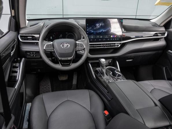 Toyota Highlander IV (XU70) с пробегом 2025 года, цена 5 290 000 рублей, 45 км, внедорожник, Автокод Объявления