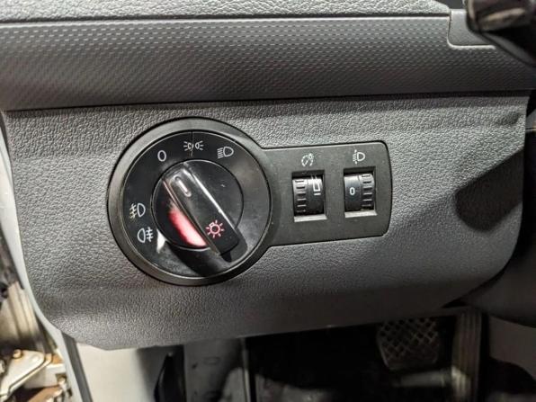 Volkswagen Caddy III с пробегом 2010 года, цена 965 000 рублей, 297500 км, компактвэн, Автокод Объявления