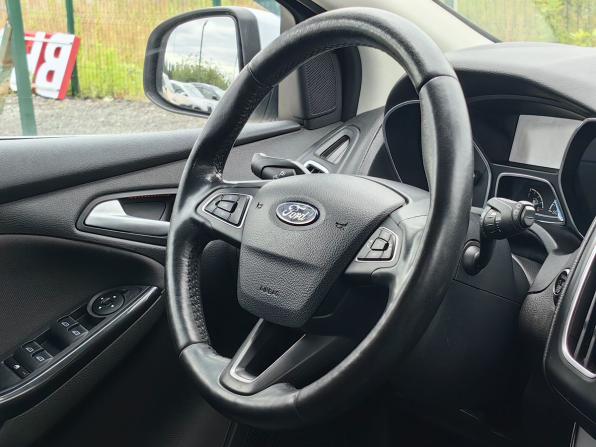Ford Focus III Рестайлинг с пробегом 2015 года, цена 869 000 рублей, 190000 км, универсал, Автокод Объявления