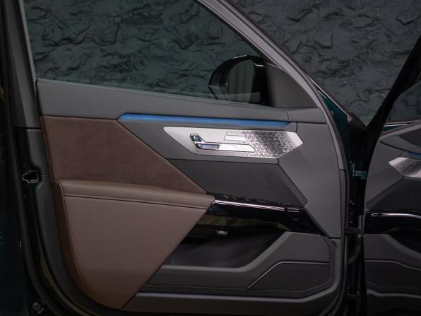 Новый BMW 7 серии VII (G70) Рестайлинг 2026 года, цена 25 490 000 рублей, седан, Автокод Объявления