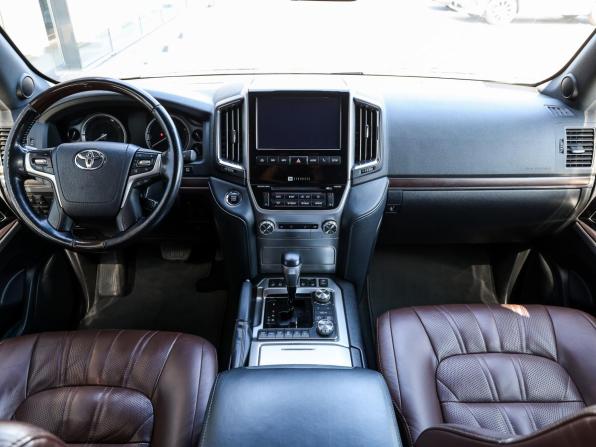 Toyota Land Cruiser 200 Series Рестайлинг 2 с пробегом 2019 года, цена 7 998 000 рублей, 82477 км, внедорожник, Автокод Объявления