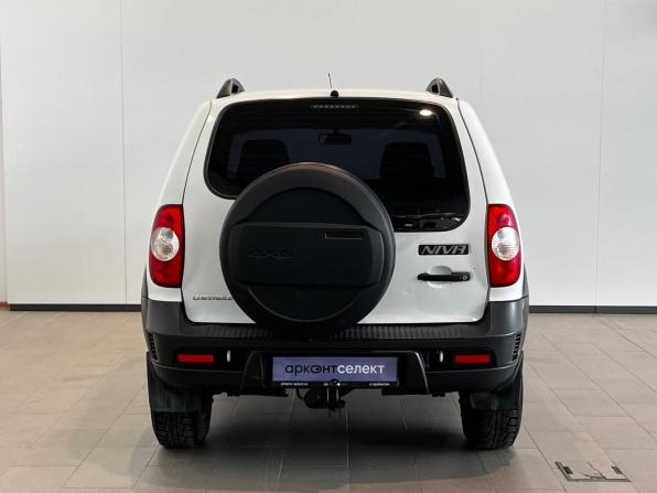 Chevrolet Niva I Рестайлинг с пробегом 2016 года, цена 635 000 рублей, 216098 км, внедорожник, Автокод Объявления