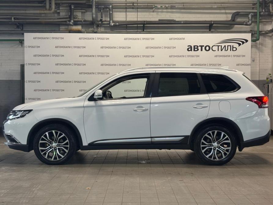 Mitsubishi Outlander III Рестайлинг 2 Санкт-Петербург  - изображение 2