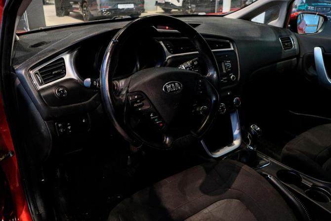 Kia Ceed II Рестайлинг с пробегом 2016 года, цена 1 130 000 рублей, 89853 км, хэтчбек, Автокод Объявления