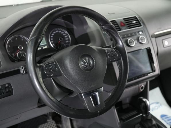Volkswagen Touran I Рестайлинг 2 с пробегом 2012 года, цена 880 000 рублей, 210000 км, компактвэн, Автокод Объявления