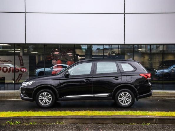 Mitsubishi Outlander III Рестайлинг 3 с пробегом 2022 года, цена 2 560 000 рублей, 54940 км, внедорожник, Автокод Объявления