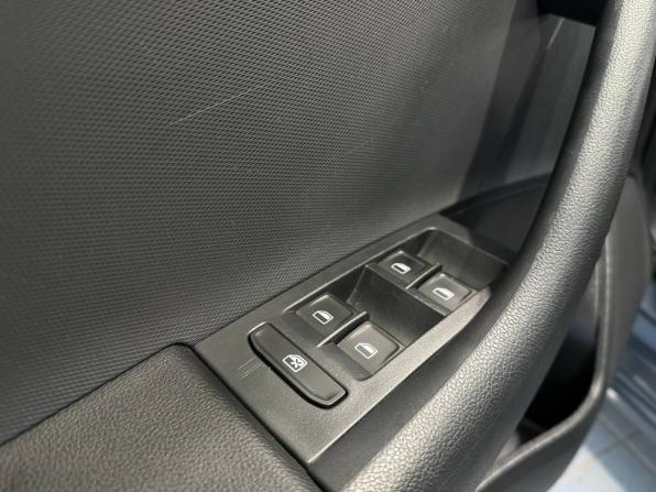 Skoda Rapid I с пробегом 2014 года, цена 980 000 рублей, 92792 км, лифтбек, Автокод Объявления