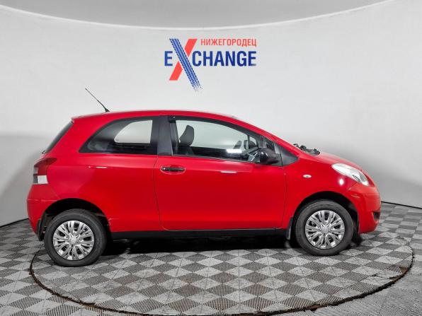 Toyota Yaris II Рестайлинг с пробегом 2010 года, цена 549 000 рублей, 136909 км, хэтчбек, Автокод Объявления