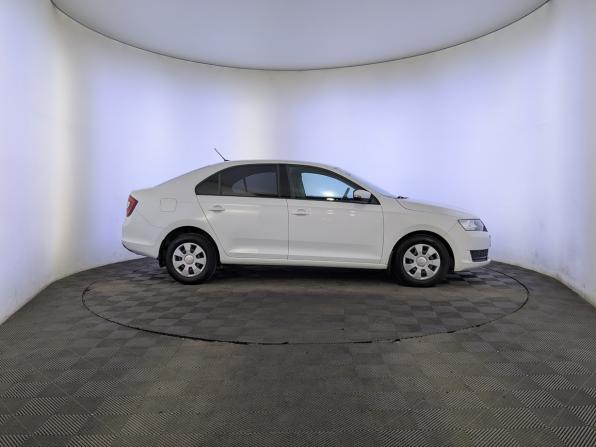 Skoda Rapid I Рестайлинг с пробегом 2019 года, цена 950 000 рублей, 128043 км, лифтбек, Автокод Объявления