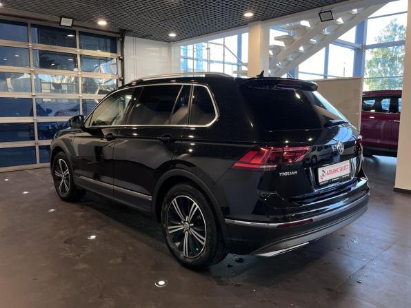 Volkswagen Tiguan II с пробегом 2017 года, цена 2 245 000 рублей, 216621 км, внедорожник, Автокод Объявления